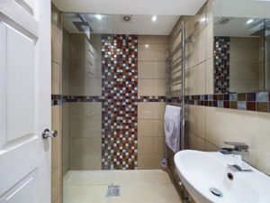 Wet room - click for photo gallery